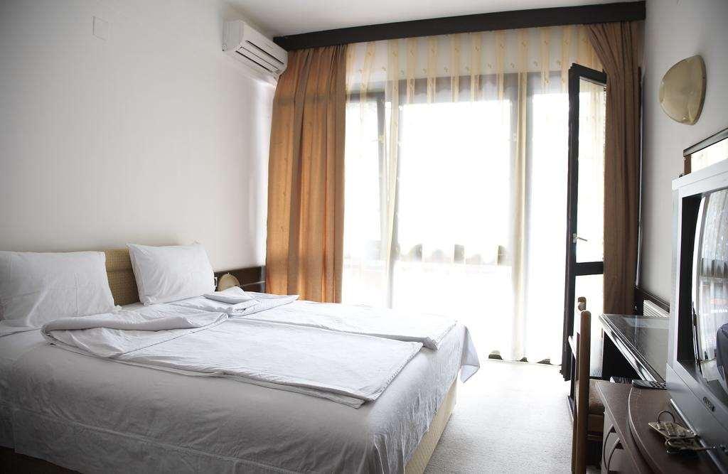 Hotel Pela Ochrid Pokoj fotografie