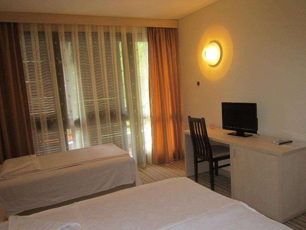 Hotel Pela Ochrid Pokoj fotografie