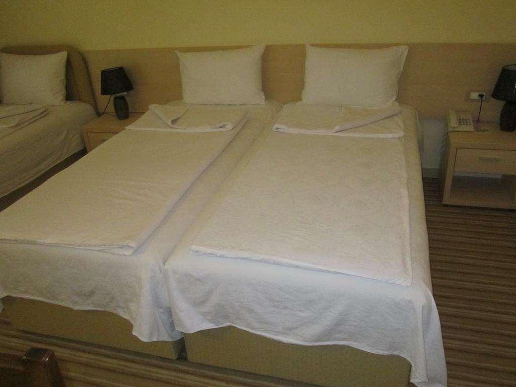 Hotel Pela Ochrid Pokoj fotografie